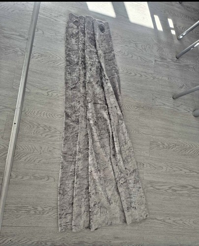 Pair silver grey crushed - pair, of