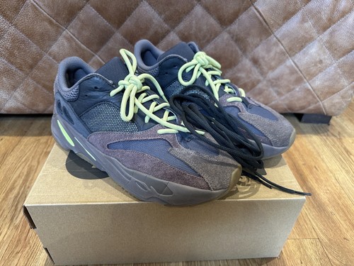 Adidas yeezy 700 mauve uk9 - adidas,