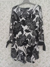 Mark and Spencer Tunic Top size 14 BNWOT