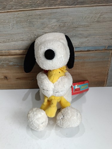 Vintage peanuts snoopy hugging - peanuts,