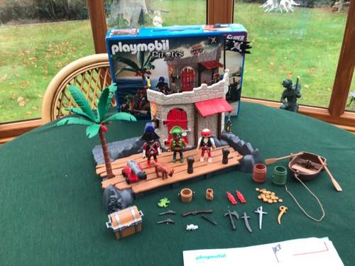 Playmobil pirate fort - playmobil,