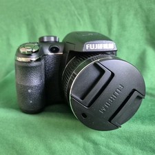Fuji FinePix S3200 Digital