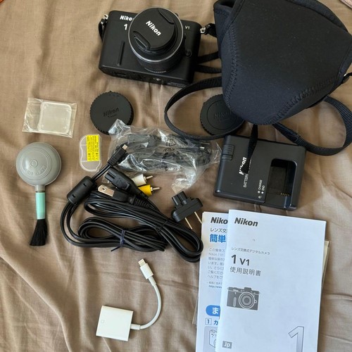 Nikon mirrorless camera - v1,