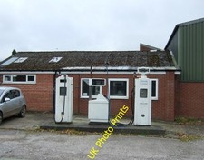 Photo 6x4 Old petrol pumps