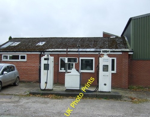 Photo 6x4 old - petrol, pumps