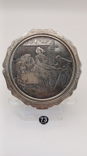 Beautiful vintage stratton - beautiful,