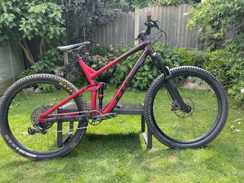 Trek slash size - large, 29”