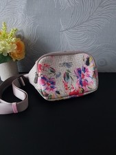 Guess Floral Beige-Pink Waist