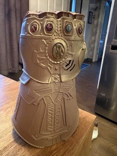 Thanos infinity war gauntlet - infinity,