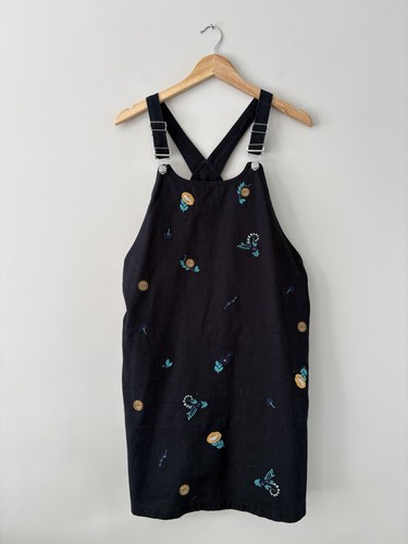 Black floral embroidered - black,