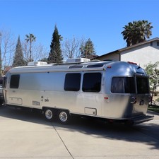 2023 Airstream Globetrotter
