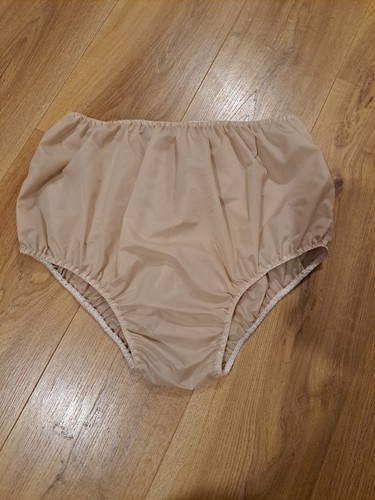 Silky slippy bright flesh - bright,