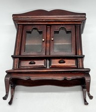 Dolls House furniture Queen