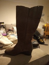 Women's Suede Zip Up Boots Size 6 Gluv Love Your Feet