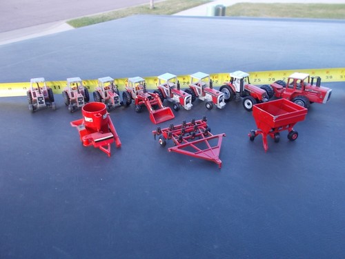 Lot 1 64 ertl - ,