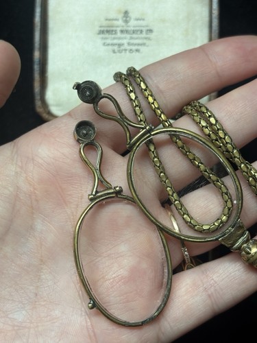 Antique gold tone folding - gold,