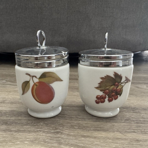 Royal worcester porcelain egg - worcester,
