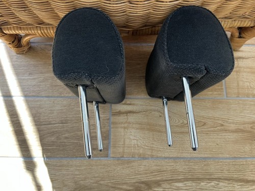 Pair rear head restraints - pair, of