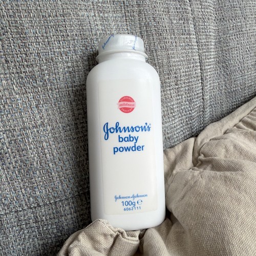 Johnsons baby powder travel - johnsons,