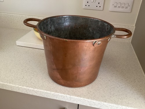 Large vintage copper pot - large,