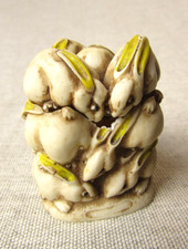 Vintage Harmony Kingdom' At The Hop' Bunny Rabbit Pile Up Small Jest Box