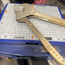 QuicKutz Squeeze Die Cutting