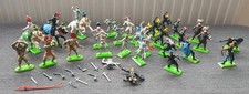 Job Lot 27 Britains Knights /