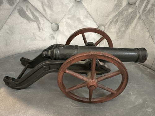 Antique american cast iron - antique?,