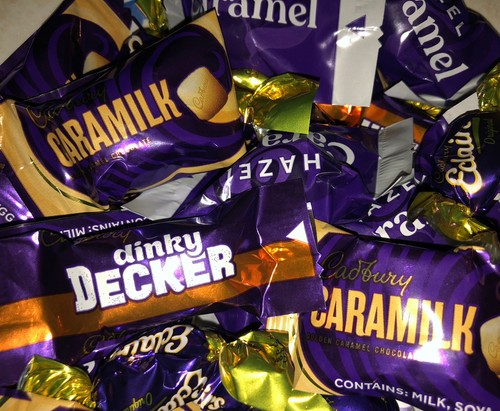Cadbury caramilk roses dinky - roses,