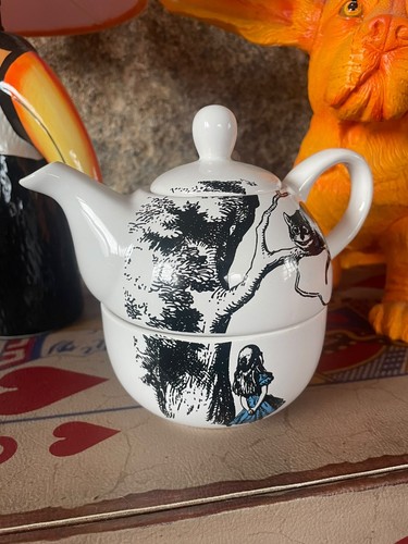 Alice wonderland teapot - alice, &