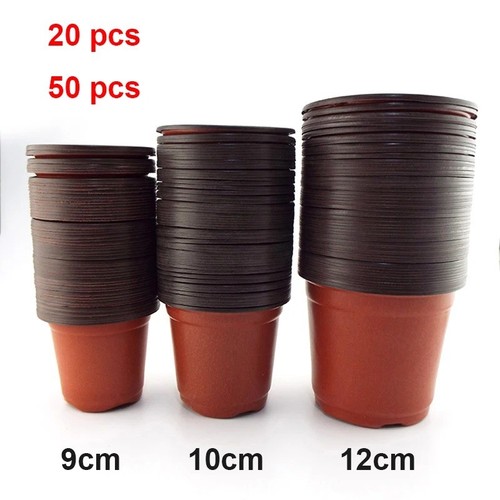 Black plastic plant pots 3 - black,