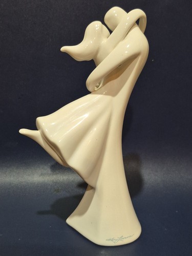 Circle love figurine - circle, hold