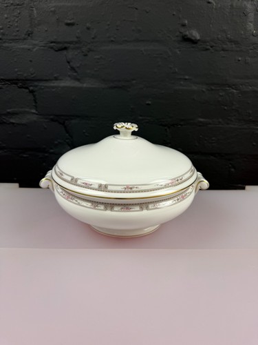 Wedgwood colchester covered - wedgwood,