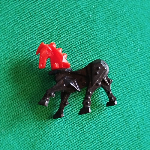 Black horse with red head - red,