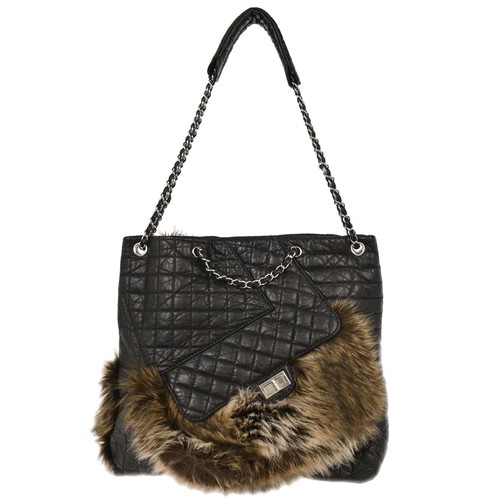 Chanel black calfskin - black,