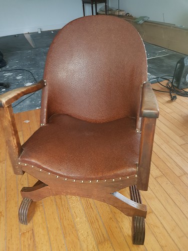 Wolfson antique chair late - s.wolfson,