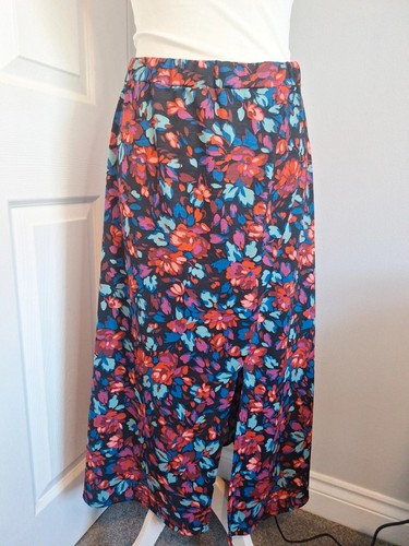 Pull bear floral split - &,