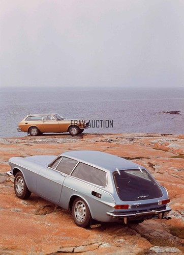 Volvo 1800 model automobile - model,