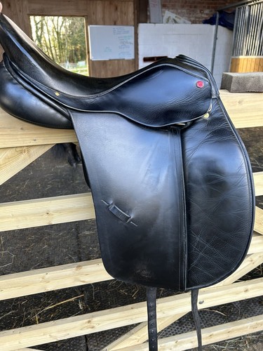 Albion dressage - 17’’,