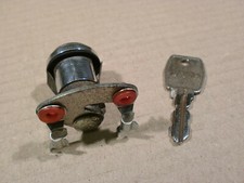 JAGUAR DAIMLER LEFT HAND N/S DOOR LOCK AND KEY XJ6 XJ12 SERIES 1 & 2 BD44150