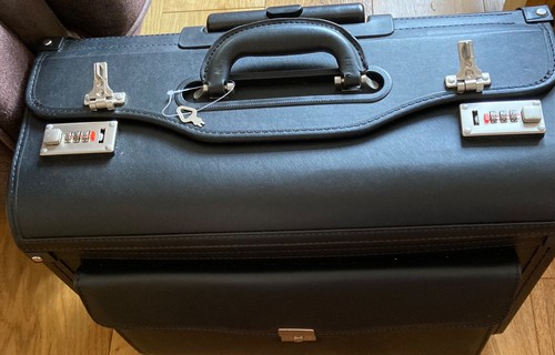Pilot case wheeled - pilot,