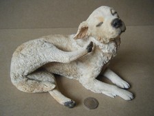 Rare Country Artists "GOLDEN RETRIEVER-LYING" 02685. Produced in 2002. Unboxed.