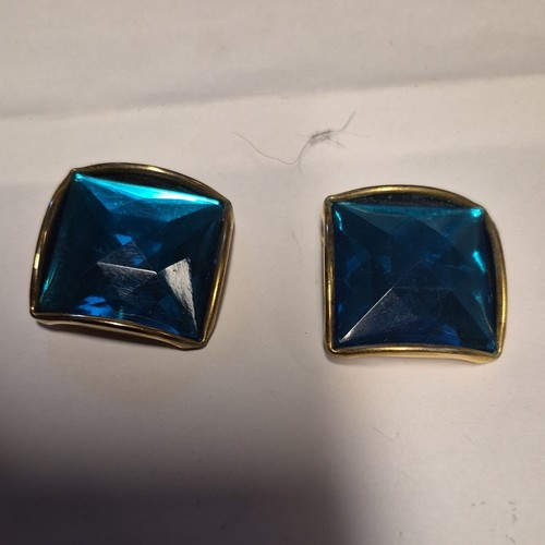 Blue square crystal bezel set - blue,