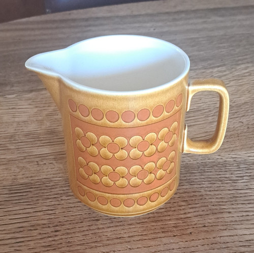 Hornsea saffron pint - saffron, jug