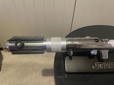 Star Wars Master Replicas Anakin Skywalker Force Fx Lightsaber Collectible SW208