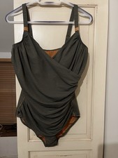 Fantastic PRIMADONNA Swimming Costume. Size 38F. Has Cups. Supportive. Stylish.