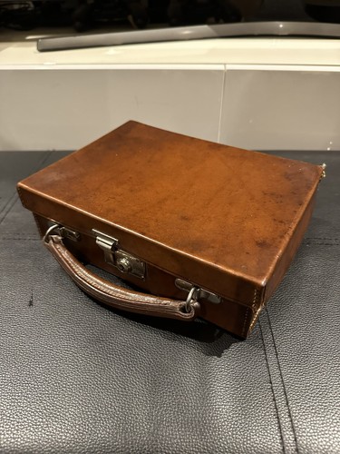Vintage brown attaché - brown,
