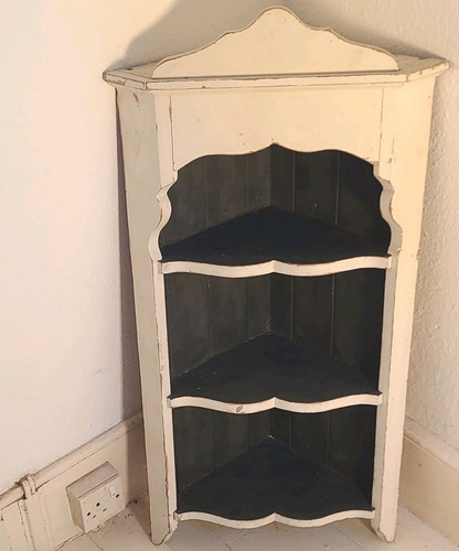 White painted wood - white,