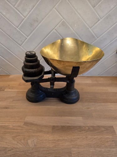 Vintage weighing scales with - vintage,