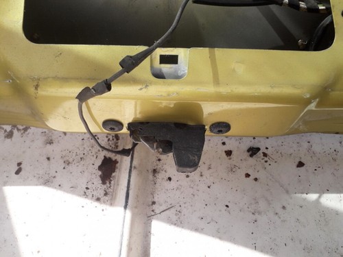 Rear trunk lid - trunk, lock